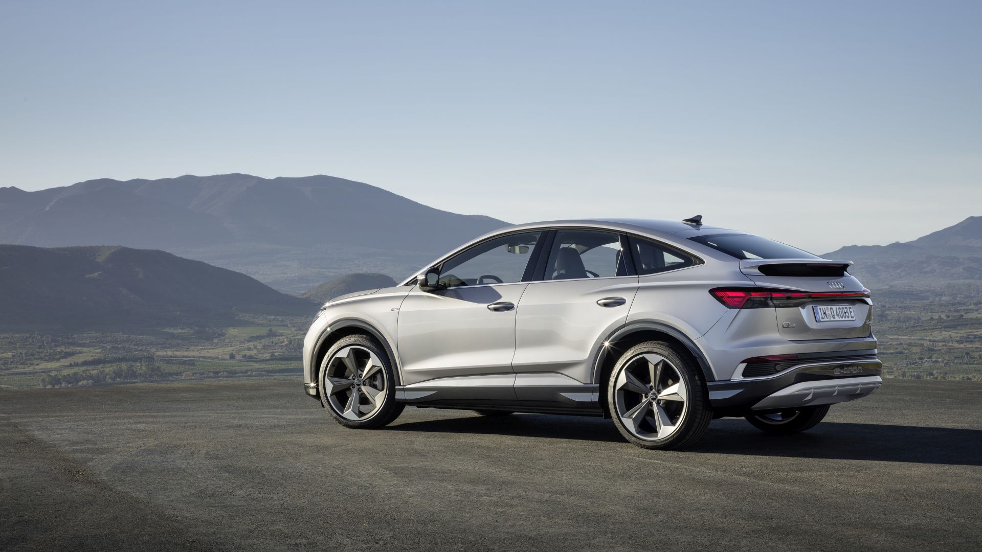 Audi Q4 Sportback photo 4