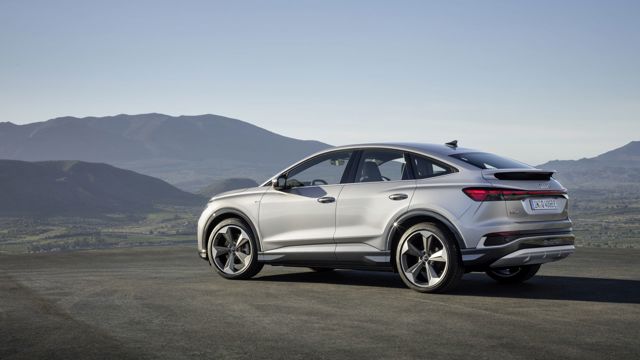 Audi Q4 Sportback photo 4