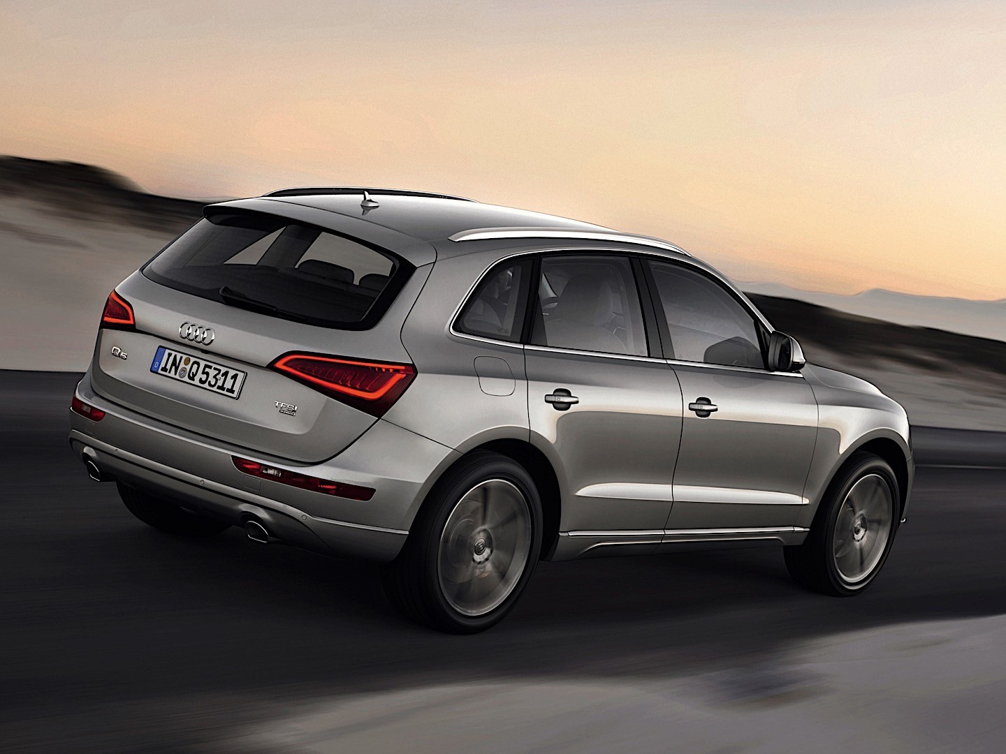 Audi Q5 photo 8