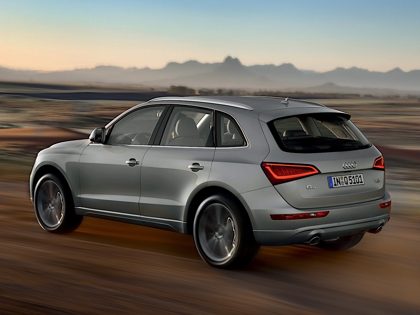 Audi Q5 photo 11