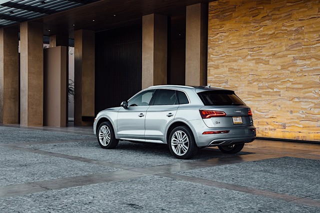 Audi Q5 photo 2