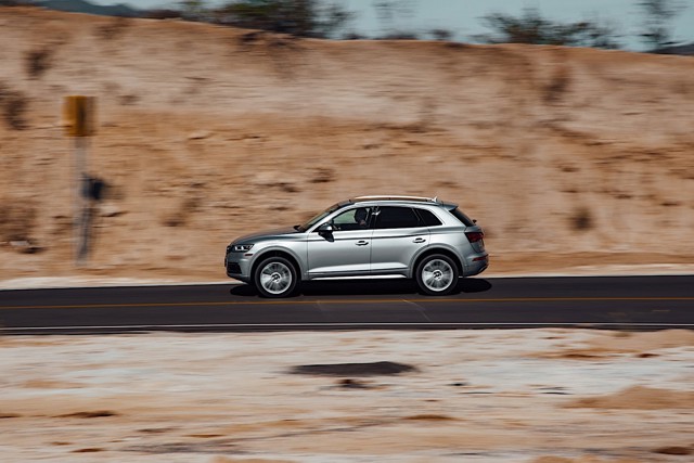Audi Q5 photo 11