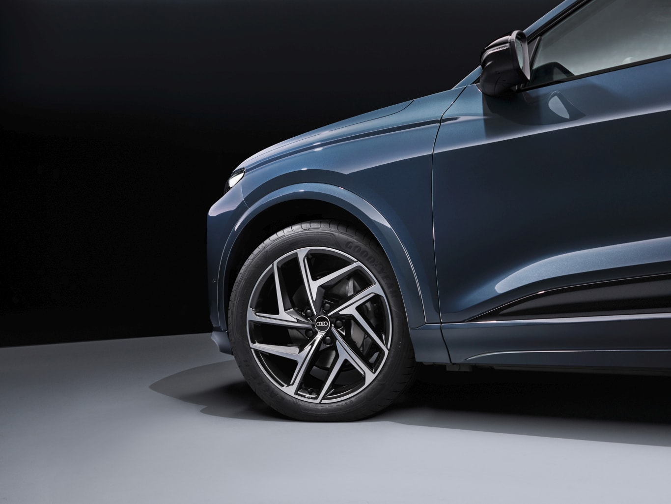 Audi Q6 photo 8