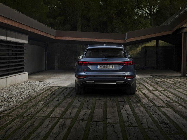 Audi Q6 photo 27