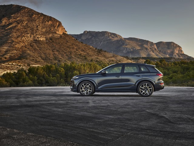 Audi Q6 photo 35