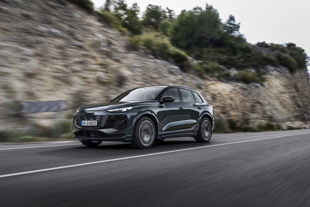 Audi Q6 photo 45