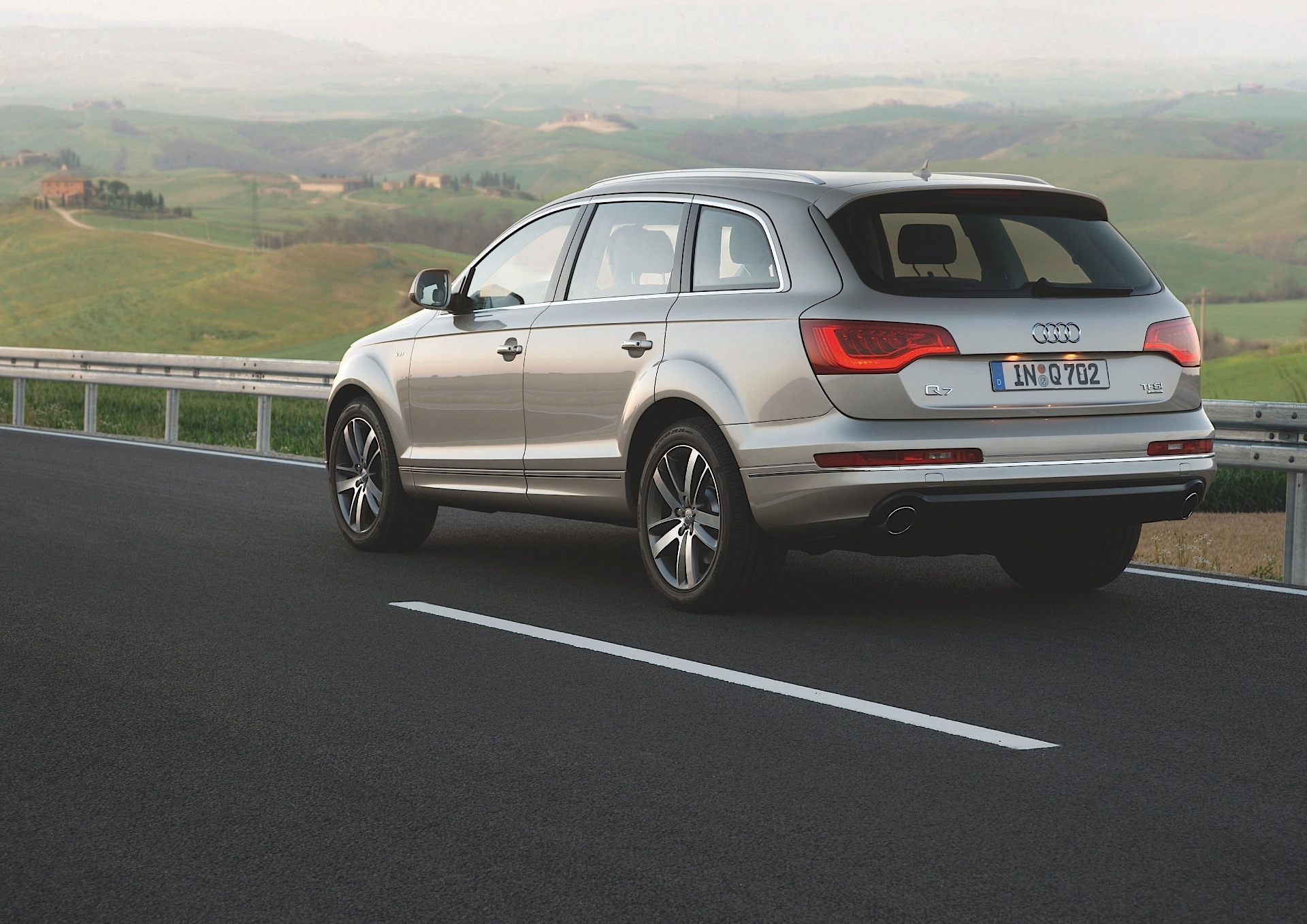 Audi Q7 photo 31