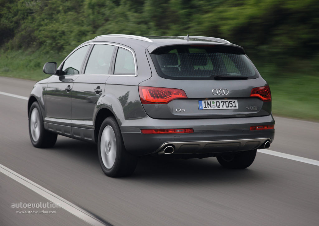 Audi Q7 photo 10
