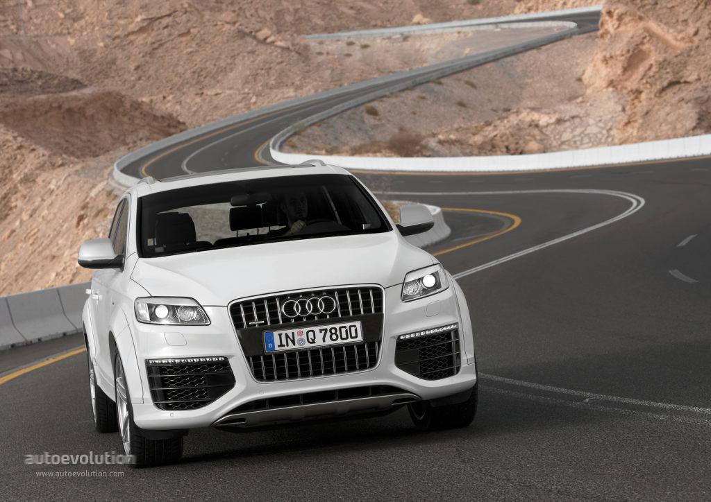Audi Q7 photo 2