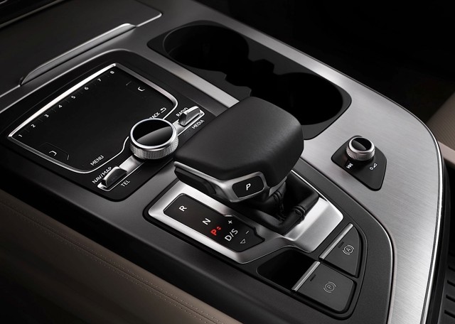 Audi Q7 photo 36