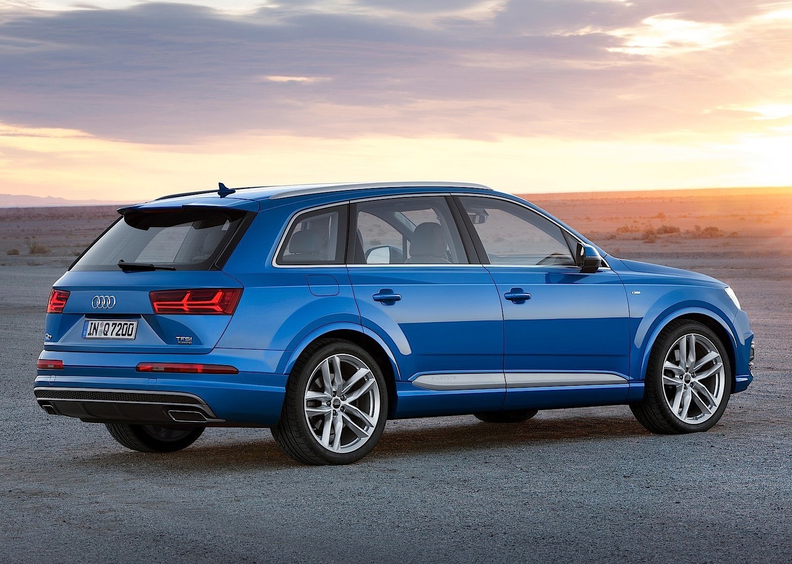Audi Q7 photo 3