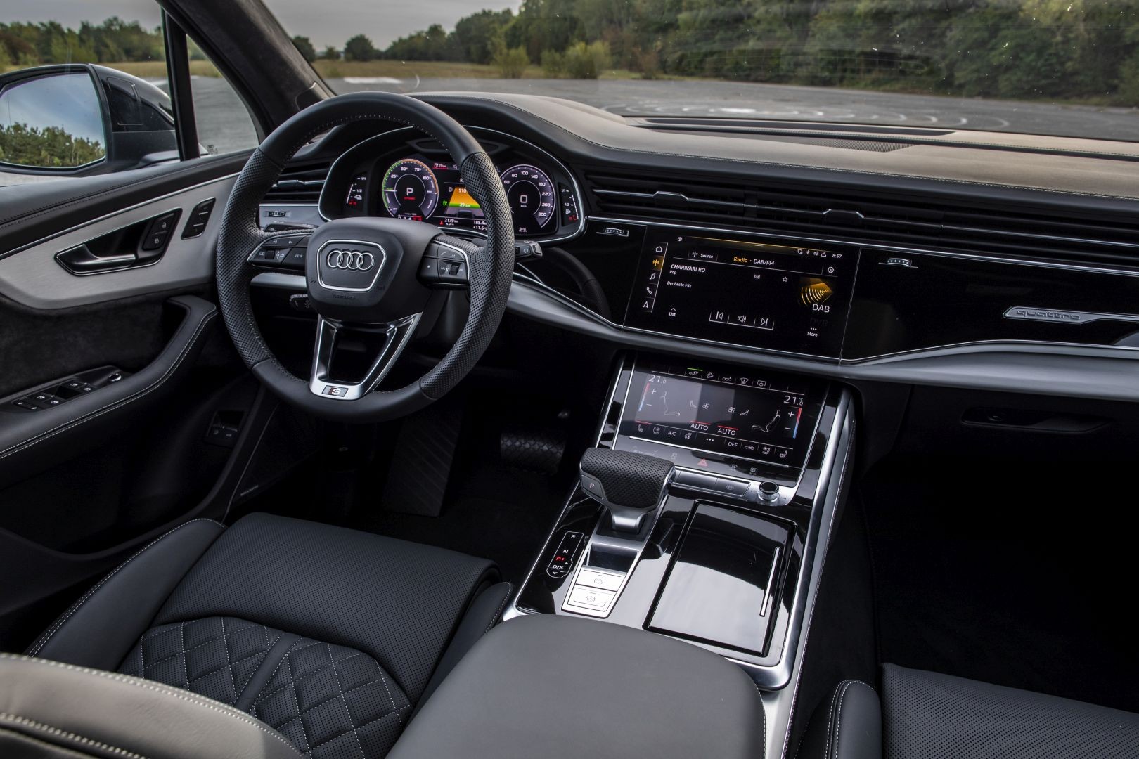 Audi Q7 photo 59