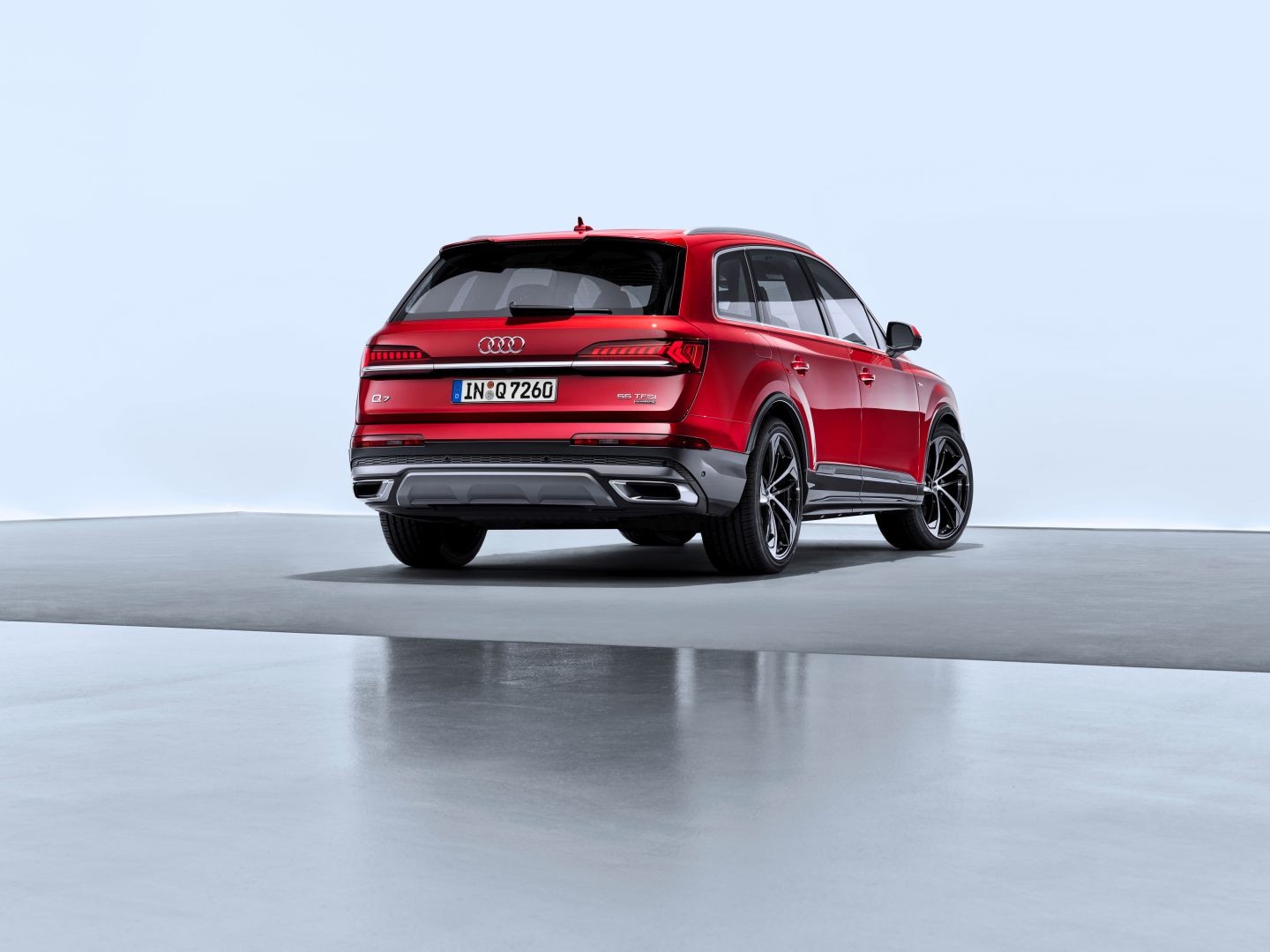Audi Q7 photo 3