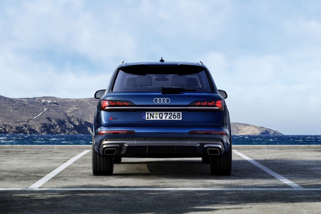 Audi Q7 photo 10