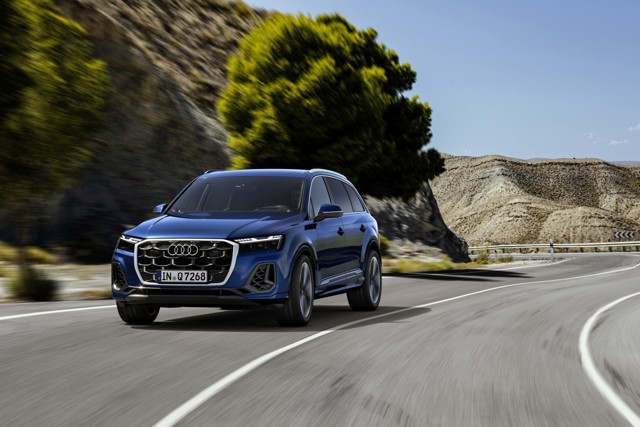 Audi Q7 photo 12