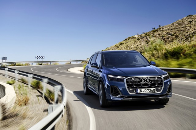 Audi Q7 photo 16