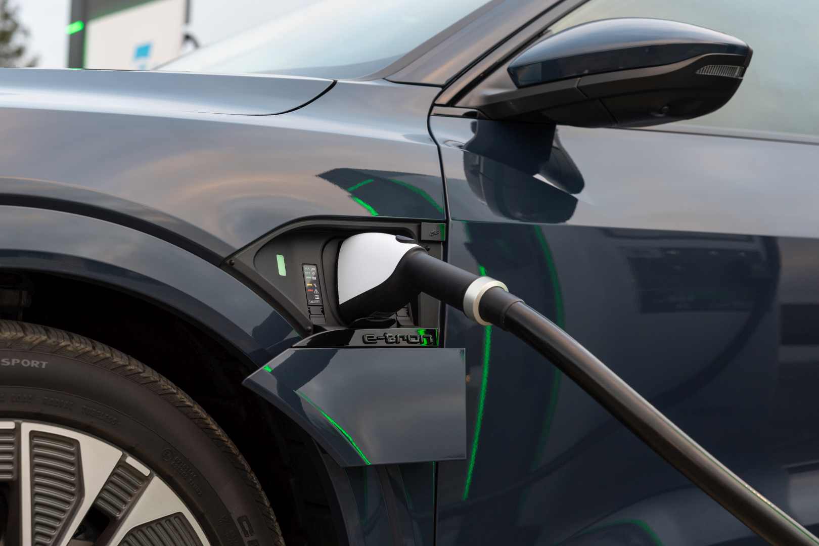 Audi Q8 E-Tron photo 91