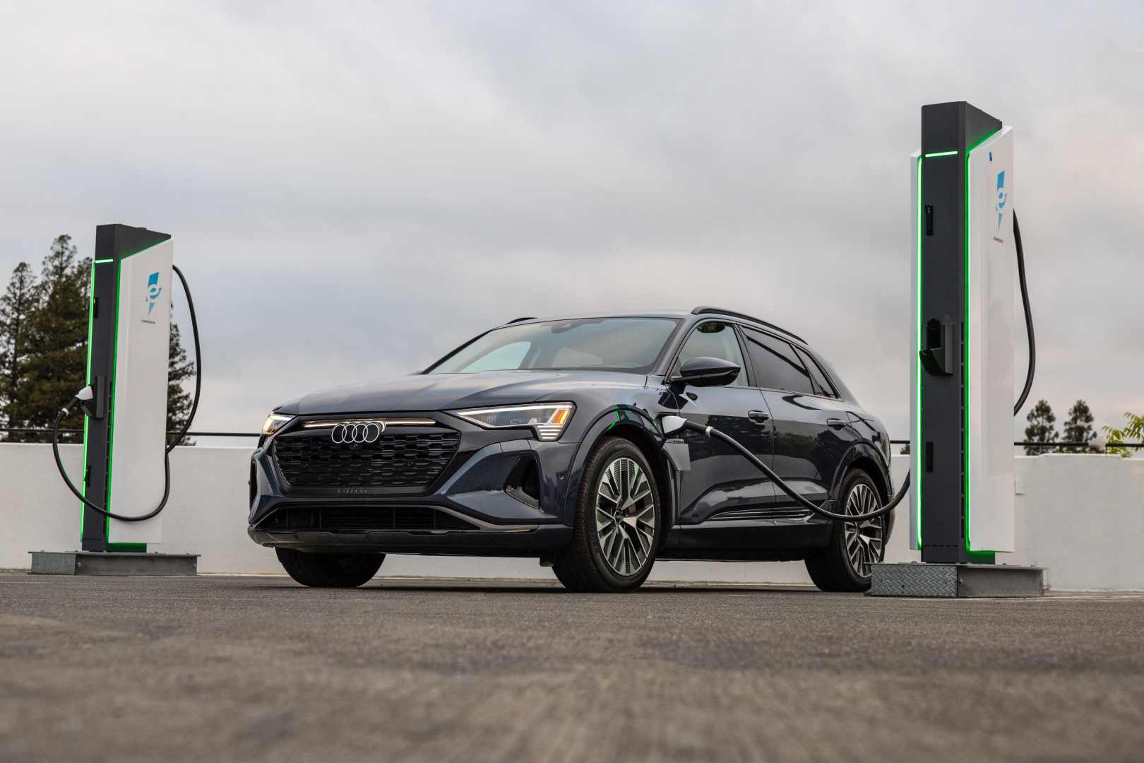 Audi Q8 E-Tron photo 92