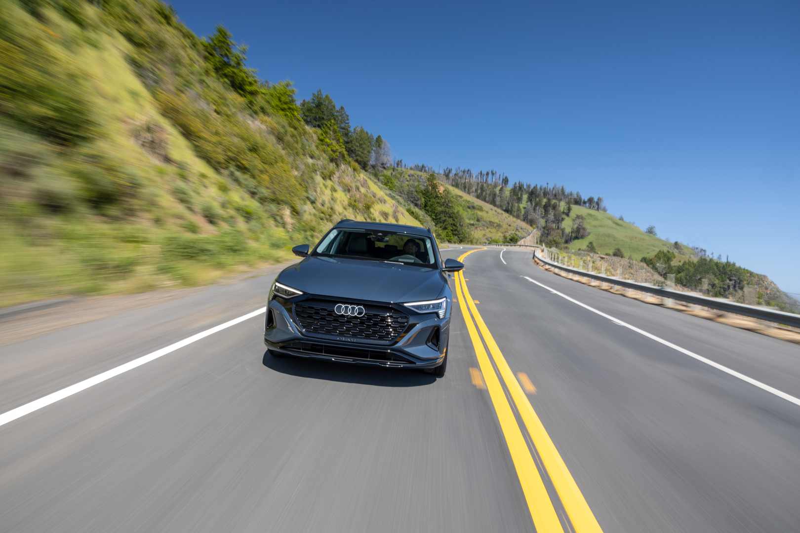 Audi Q8 E-Tron photo 94