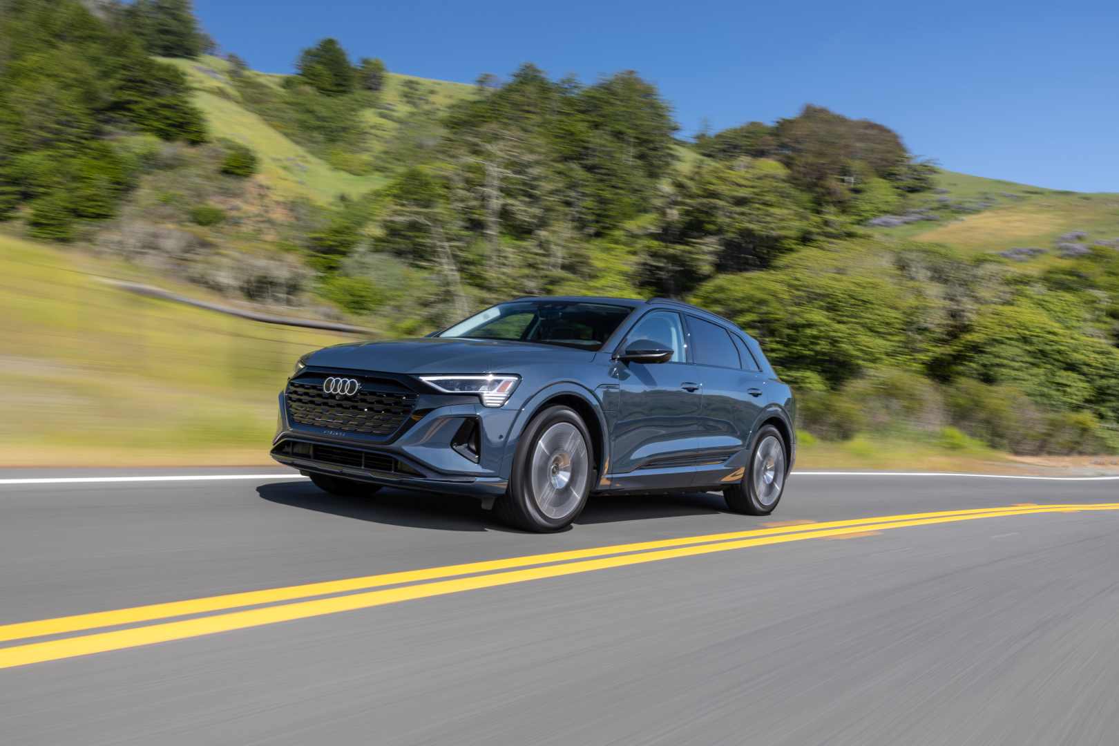 Audi Q8 E-Tron photo 95