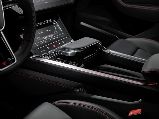 Audi Q8 E-Tron photo 103