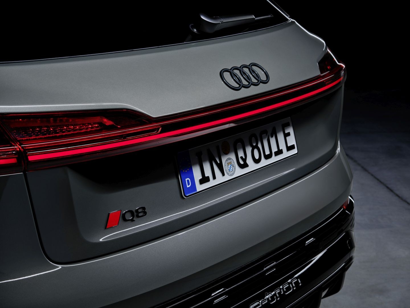 Audi Q8 E-Tron photo 9