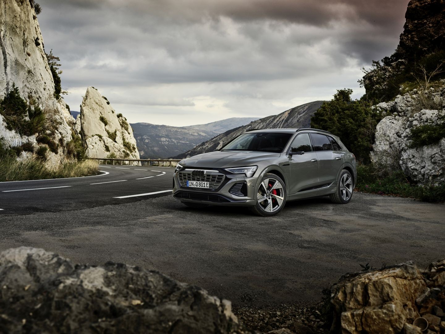 Audi Q8 E-Tron photo 12