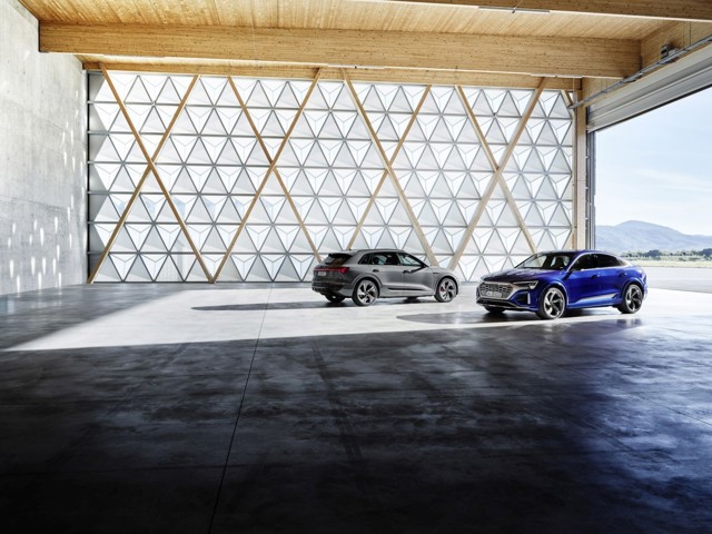 Audi Q8 E-Tron photo 37