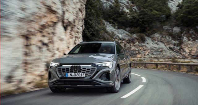 Audi Q8 E-Tron photo 43