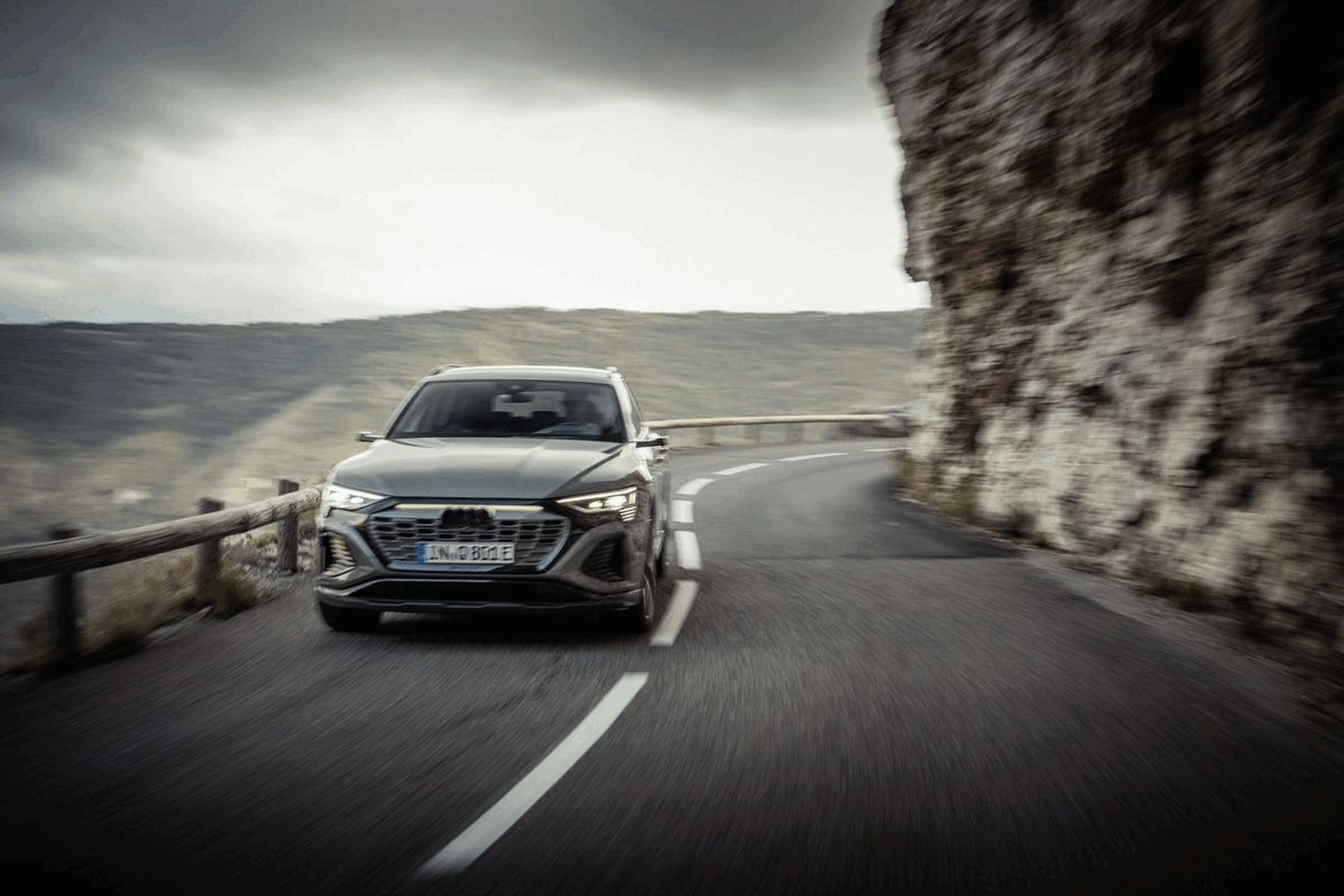 Audi Q8 E-Tron photo 53