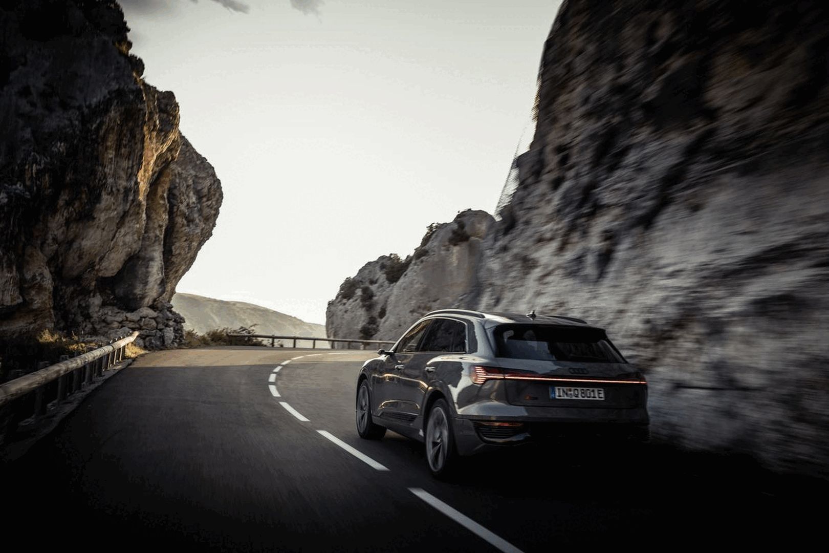 Audi Q8 E-Tron photo 59