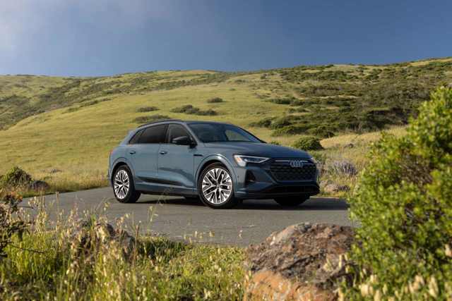 Audi Q8 E-Tron photo 71