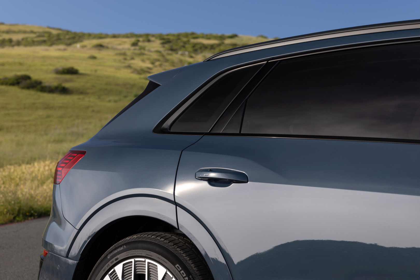 Audi Q8 E-Tron photo 74