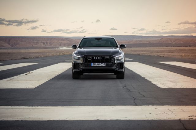 Audi Q8 photo 133