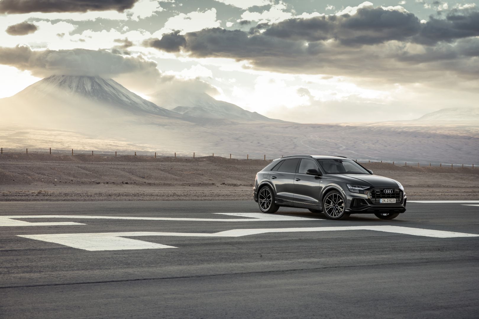 Audi Q8 photo 135