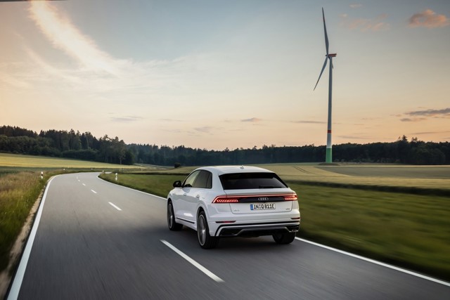 Audi Q8 photo 190