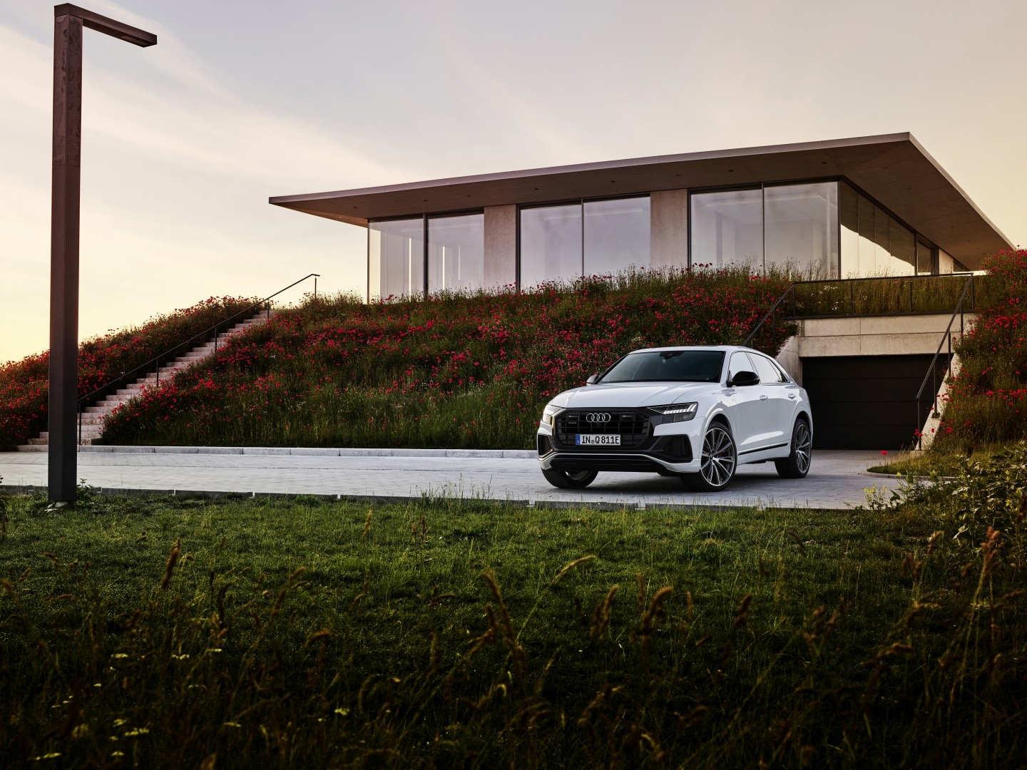 Audi Q8 photo 198
