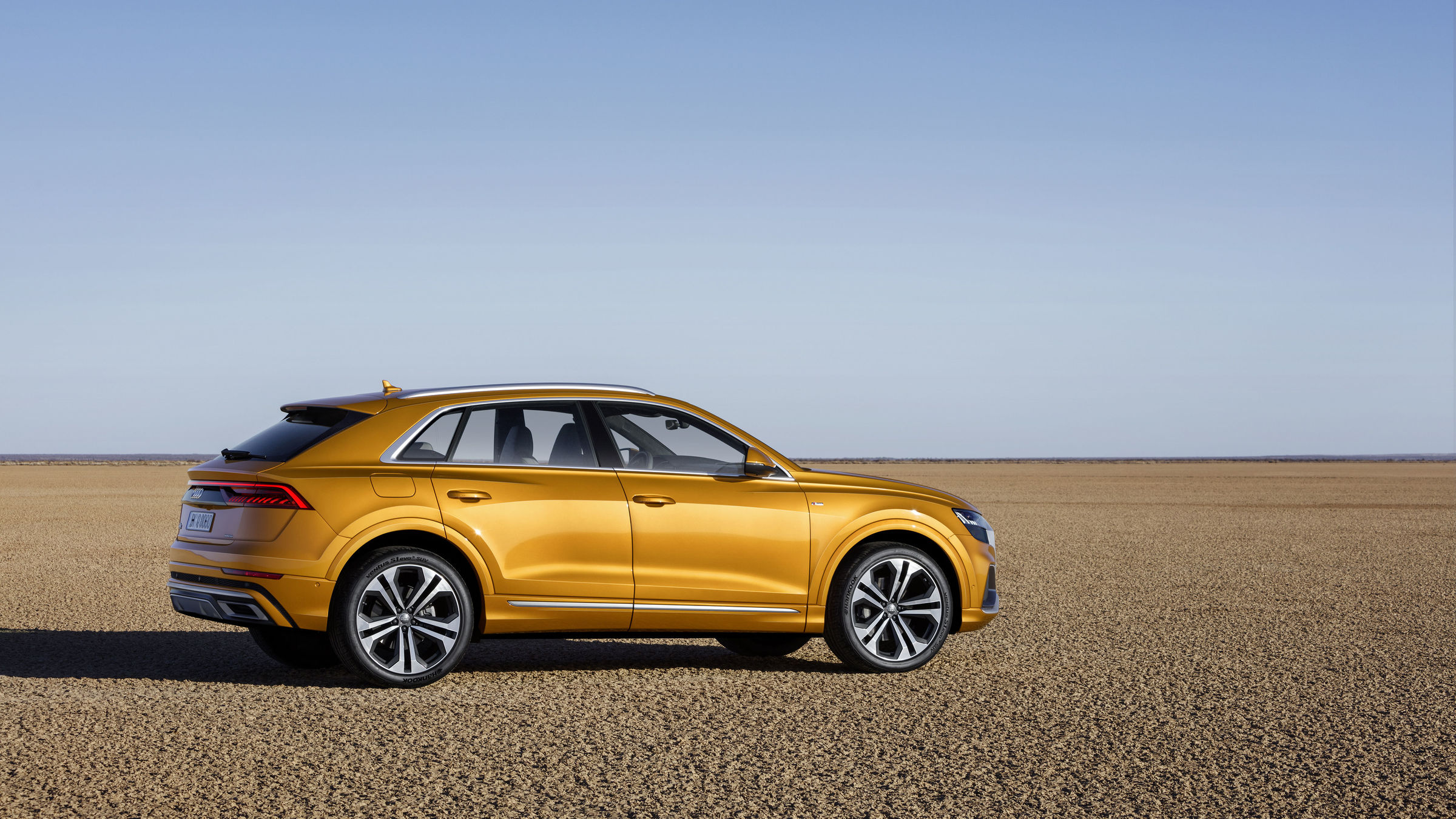 Audi Q8 photo 19