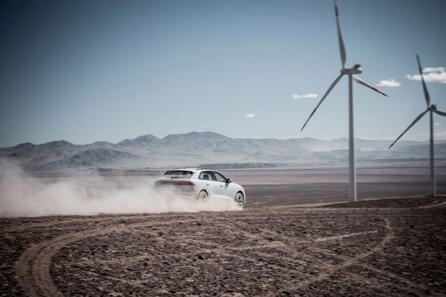 Audi Q8 photo 87