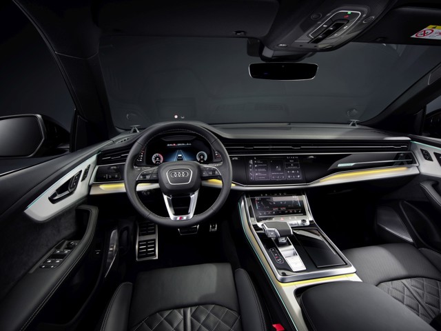 Audi Q8 photo 45