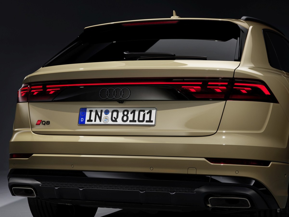 Audi AUDI Q8 55 TSFI V6 8AT AWD (340 HP)
