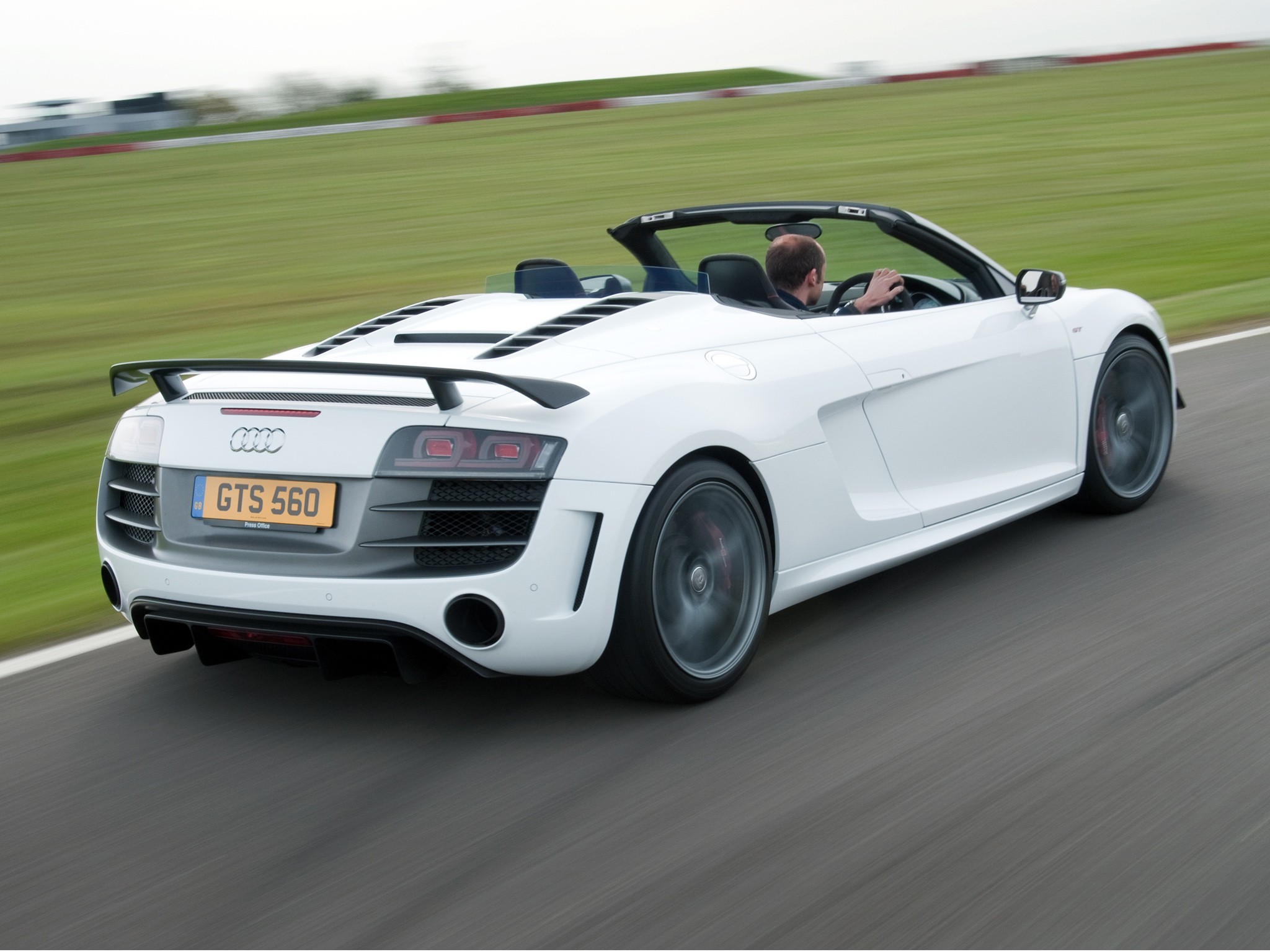 Audi R8 Gt Spyder photo 27