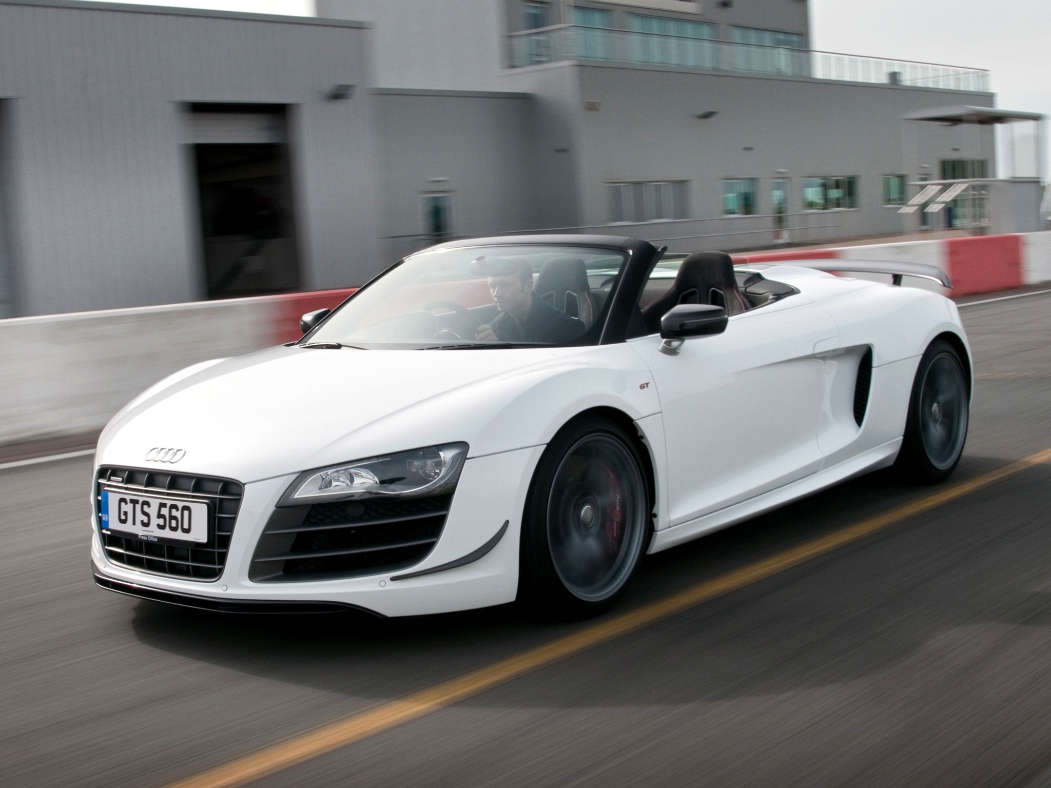 Audi R8 Gt Spyder photo 28