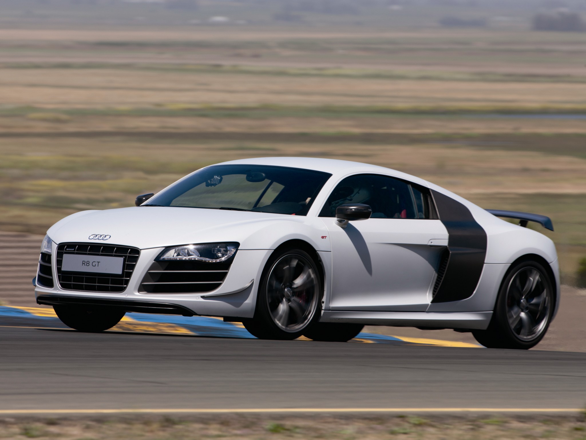Audi R8 Gt photo 9