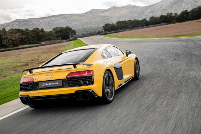 Audi R8 Spyder photo 15