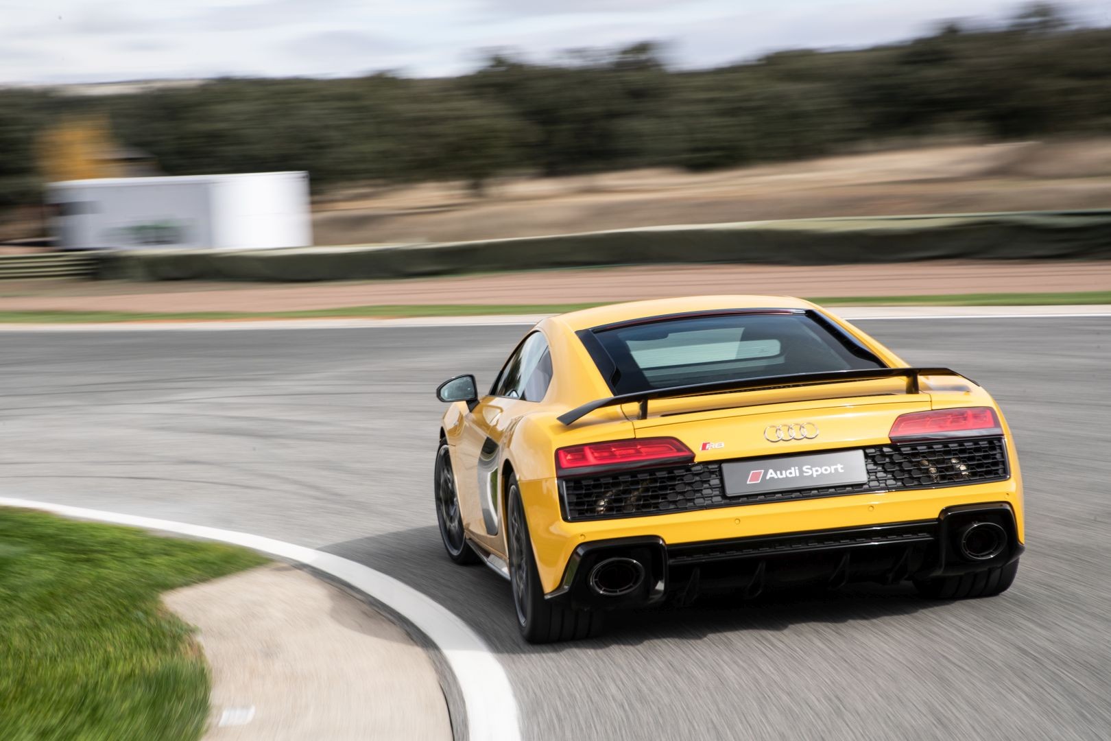 Audi R8 Spyder photo 17