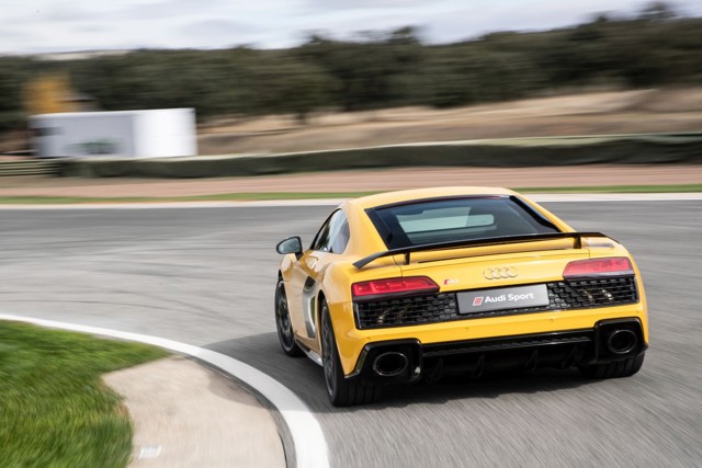 Audi R8 Spyder photo 17