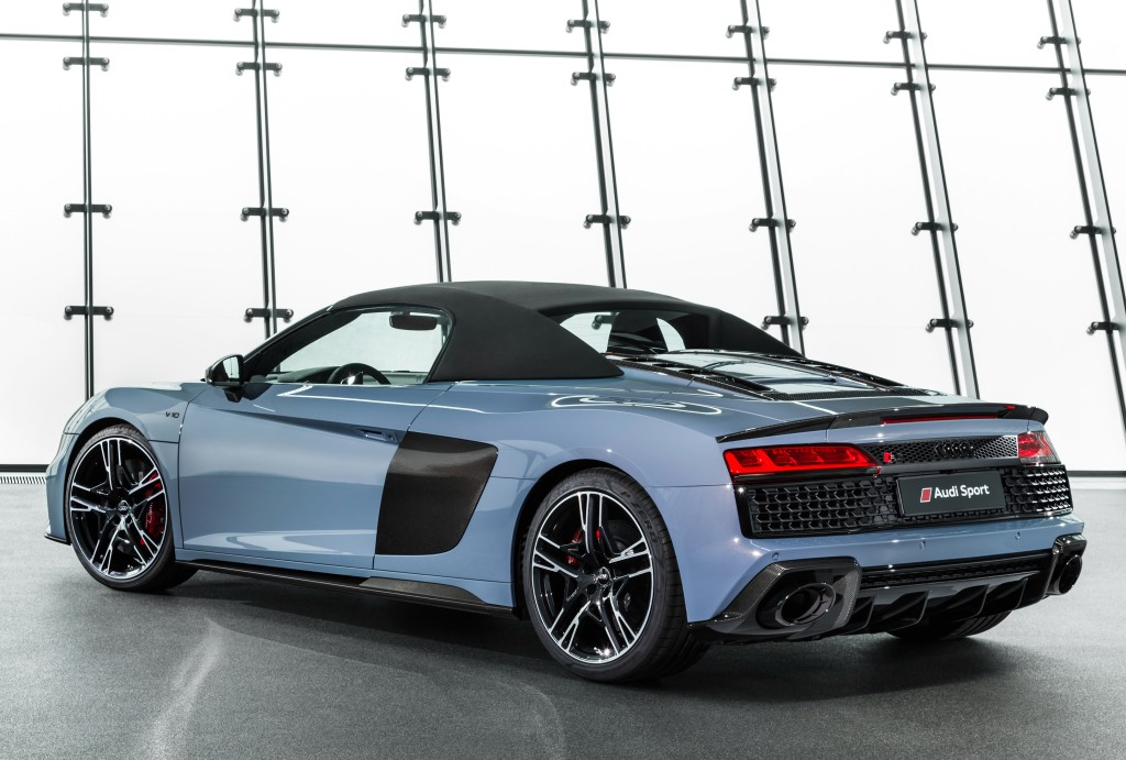 Audi R8 Spyder photo 4