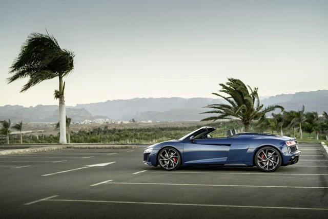 Audi R8 Spyder photo 10