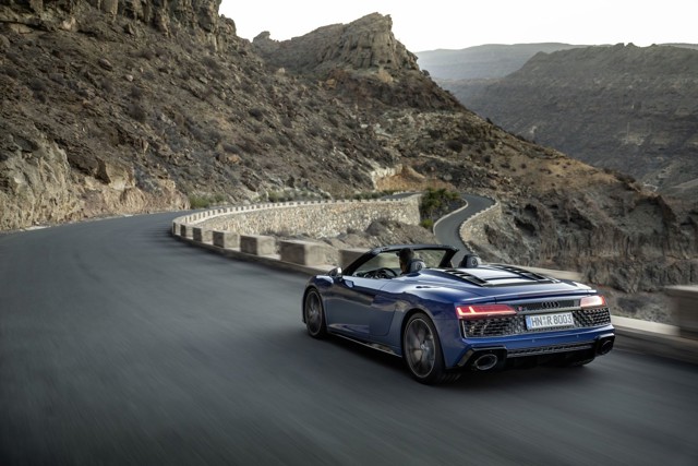 Audi R8 Spyder photo 13